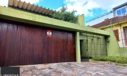 Casa para Venda - 300m², 4 dormitórios, sendo 1 suites, 2 vagas - Santana