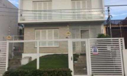 Casa para Venda - 100m², 4 dormitórios, sendo 1 suites, 3 vagas - Medianeira