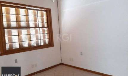 Casa para Venda - 150m², 3 dormitórios, sendo 1 suites, 4 vagas - Floresta