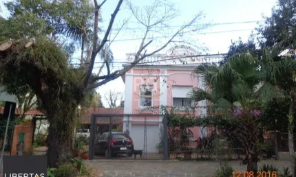 Casa para venda - 240m², 6 dormitórios, 4 vagas - teresópolis
