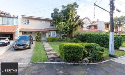 Casa Condominio para Venda - 300m², 4 dormitórios, sendo 2 suites, 2 vagas - Ipa