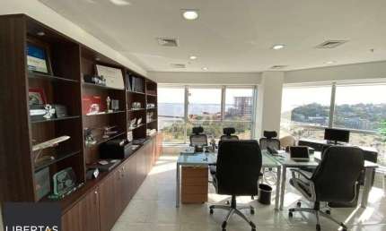 Salas Comerciais no nono andar , Imóvel MOBILIADO com 82,82 m2