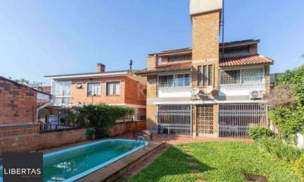 Casa para Venda - 349m², 4 dormitórios, sendo 1 suites, 3 vagas - Tristeza