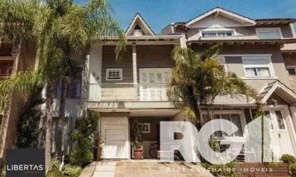 Casa com 5 quartos 240m² privativos no condomínio parque iguaçu. bairro ecoville