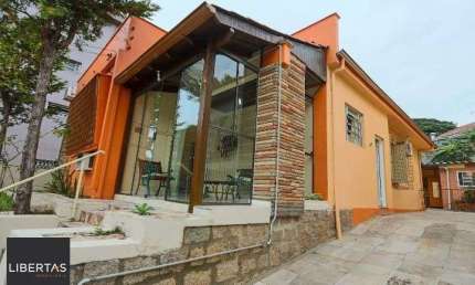 Casa com 3 quartos à venda na Rua Artigas, 214, Petrópolis, Porto Alegre