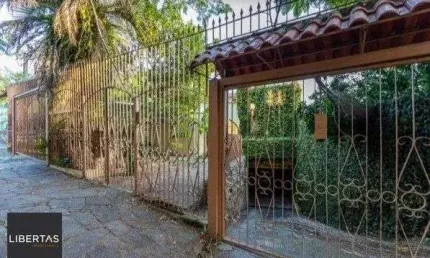 Casa no Bairro Vila Assunção com 4 dormitórios sendo 1 suíte e vista para o Guaí
