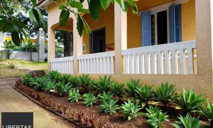 Casa Centenária no Bairro Belém Velho Residencial/Comercial