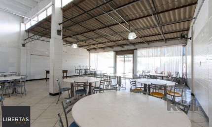 Prédio Comercial | 220m2 Privativos | Salão de Festas | Bairro Vila Nova