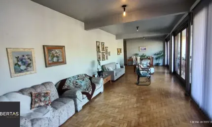 Apartamento de 4 dormitórios, 2 suítes, sacada, living para 2 ambientes bem ampl