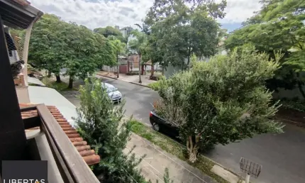 Casa com 3 quartos à venda na Rua Itapitocaí, 1031, Cristal, Porto Alegre