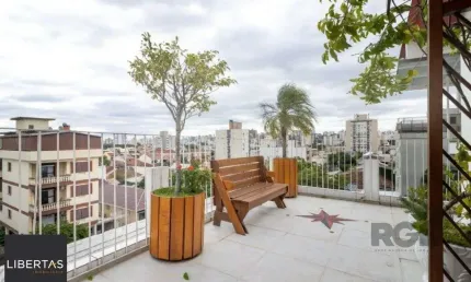 Cobertura com 3 dorms, 2 vagas e amplo terraço no Partenon