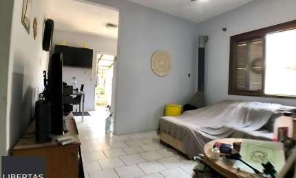 Casa com 2 dormitórios e 150m², no Bairro Jardim Sabará