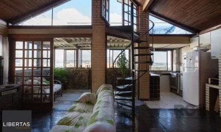 Cobertura 2 Quartos com Terraço, Lareira e Vaga no Centro Histórico - 93m² - Cen