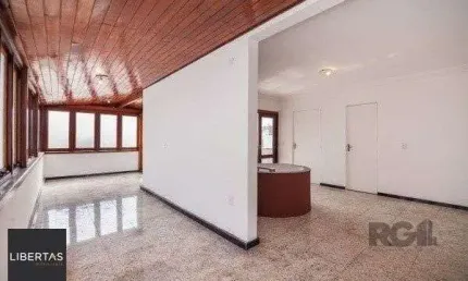 Vende-se bela cobertura de 122m², 2 quartos 2 vagas, desocupado - Auxiliadora