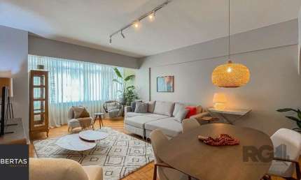 Apartamento para comprar ,  dois dormitórios, 1 vaga de garagem no Centro Histór