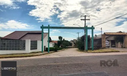 Terreno plano com 24,90m de frente, localizado no bairro Serraria.