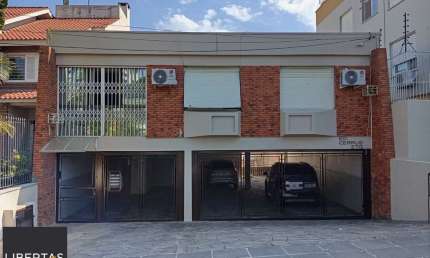 Apartamento térreo com 3 dormitórios e 2 vagas no Bairro Cristo Redentor