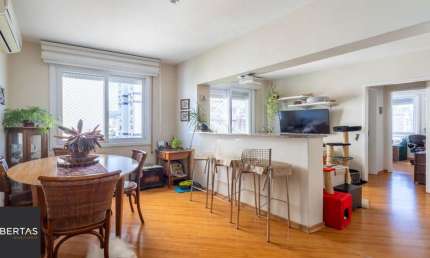 Apartamento com 2 dormitórios e 1 vaga de garagem no Bairro Santana