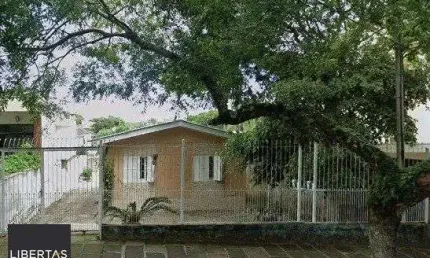 Casa de alvenaria, 03 dormitórios próximo a av. teresópolis