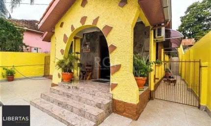 Casa para Venda - 148m², 2 dormitórios, 1 vaga - Partenon