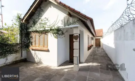 Casa com 2 quartos à venda na Rua Porto Calvo, 175, Ipanema, Porto Alegre
