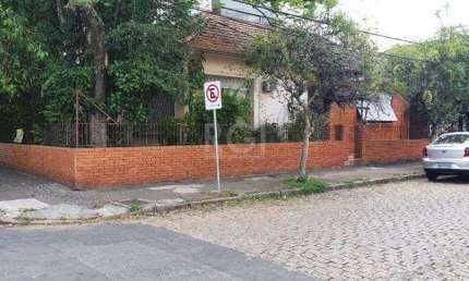Terreno à venda na Rua Azevedo Sodré, 137, Passo da Areia, Porto Alegre