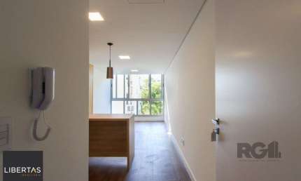Apartamento em Porto Alegre no Bairro Petrópolis, de 1 quarto, semi mobiliado.