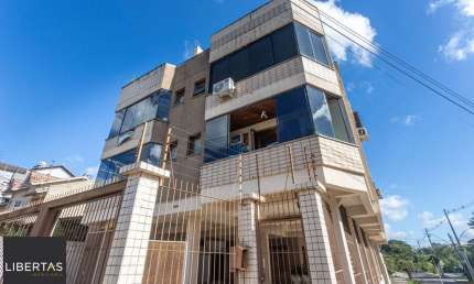 Cobertura no Jardim Planalto de 3 dormitórios e 2 vagas desocupada