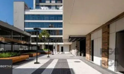 Apartamento belíssimo de 02 dormitórios com garagem coberta.