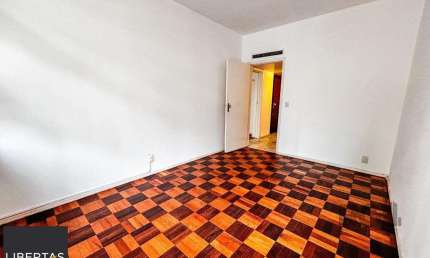 Apartamento com 3 quartos à venda na Rua Duque de Caxias, 1303, Centro Histórico, Porto Alegre
