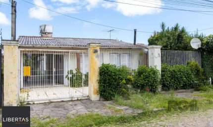 Casa para Venda - 239m², 5 dormitórios, sendo 1 suites, 2 vagas - Hipica