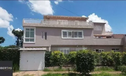 Excelente casa de 188m² com 5 quartos sendo 2 suítes