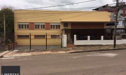 Casa para Venda - 233m², 4 dormitórios, 5 vagas - Nonoai