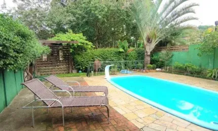 Casa para venda - 179m², 3 dormitórios, sendo 1 suites, 5 vagas - hípica