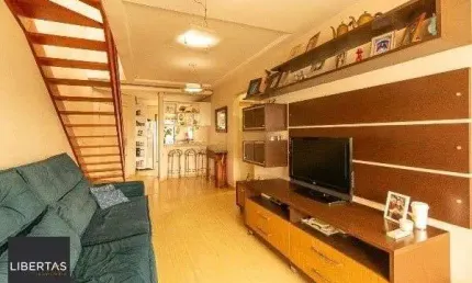Cobertura com 3 quartos, 2 suítes e 2 vagas no Petrópolis – Vista deslumbrante!