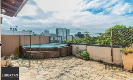 Ampla Cobertura de 181m² com 2 Quartos, Suíte e 2 Vagas no Bairro São João!