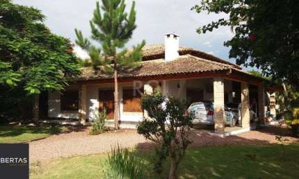 Casa para Venda - 220m², 2 dormitórios, sendo 1 suites, 4 vagas - Belém Novo