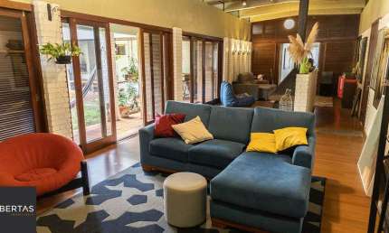 Casa com 3 quartos à venda na Rua Capão da Canoa, 354, Ipanema, Porto Alegre