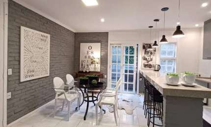 Casa 2 dormitórios à venda Rio Branco Porto Alegre/RS