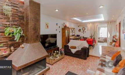 Casa 394m², 4 dormitórios, 4 vagas no bairro Cristo Redentor