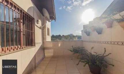 Casa em Condomínio bairro Tristeza de 3 dormitórios e 3 vagas