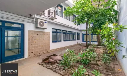 Predio Comercial com 1000m², 5 vagas, no bairro Higienópolis em Porto Alegre par