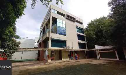 Prédio para alugar na Rua Luzitana, 597, Higienópolis, Porto Alegre