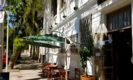 Casa comercial à venda na Rua São Carlos, 545, Floresta, Porto Alegre