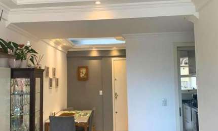 Apartamento no bairro Vila Ipiranga de 2 dormitórios e vaga