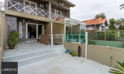 Sobrado para Locação - 171.64m², 3 dormitórios, sendo 1 suites, 2 vagas - Jardim