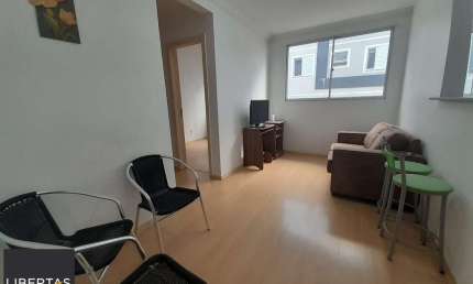 Apartamento mobiliado de 2 dormitórios, 1 suíte e 1 vaga