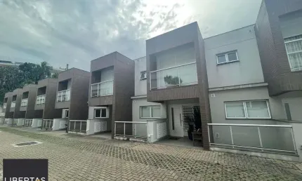 Casa com 3 suítes, vista para o Guaíba, 3 vagas, no bairro Cristal, Porto Alegre