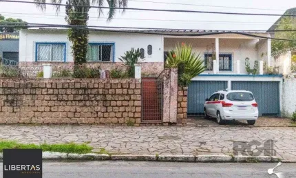 Casa para Venda - 240m², 3 dormitórios, sendo 1 suites, 3 vagas - Cristal