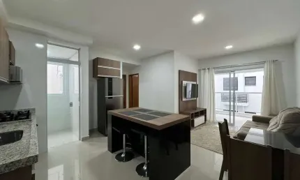 Lindo apartamento a venda com ótima localização na praia das toninhas